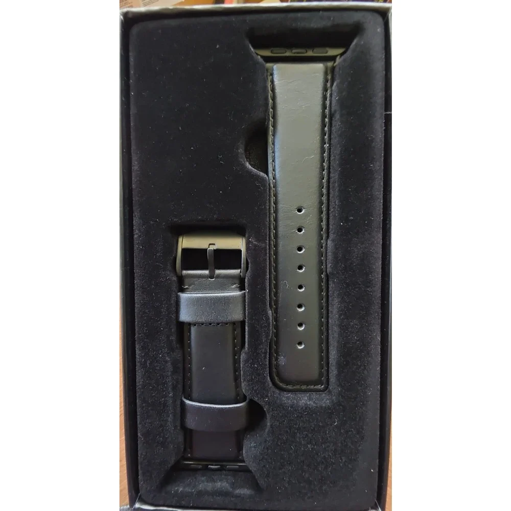 Apple Watch Black Leather Band, 42 mm, For Series 1, 2, 3 & Series 4, New In Box